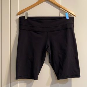 Lululemon groove short 10.5” biker shorts size 10